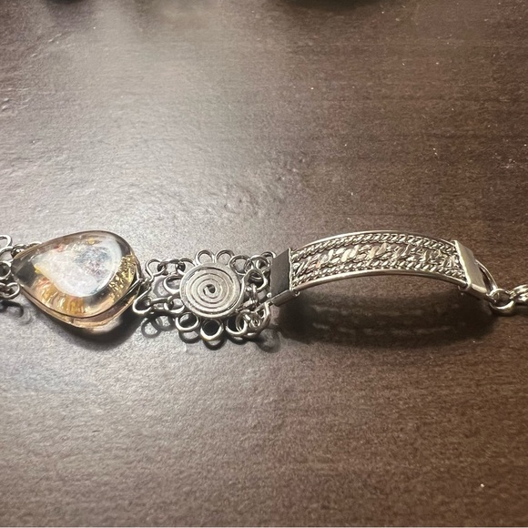 Beautiful Bracelet - Picture 3 of 4